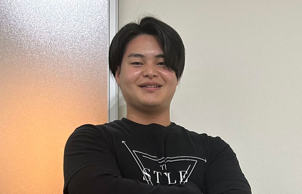 トレーナー 板垣　歩